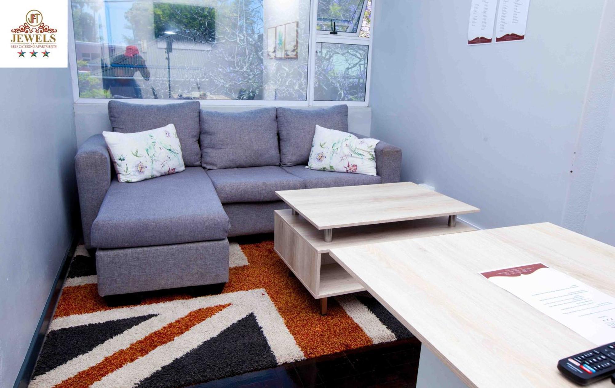 Bed and Breakfast Jft Self Catering Units Іст-Лондон Екстер'єр фото