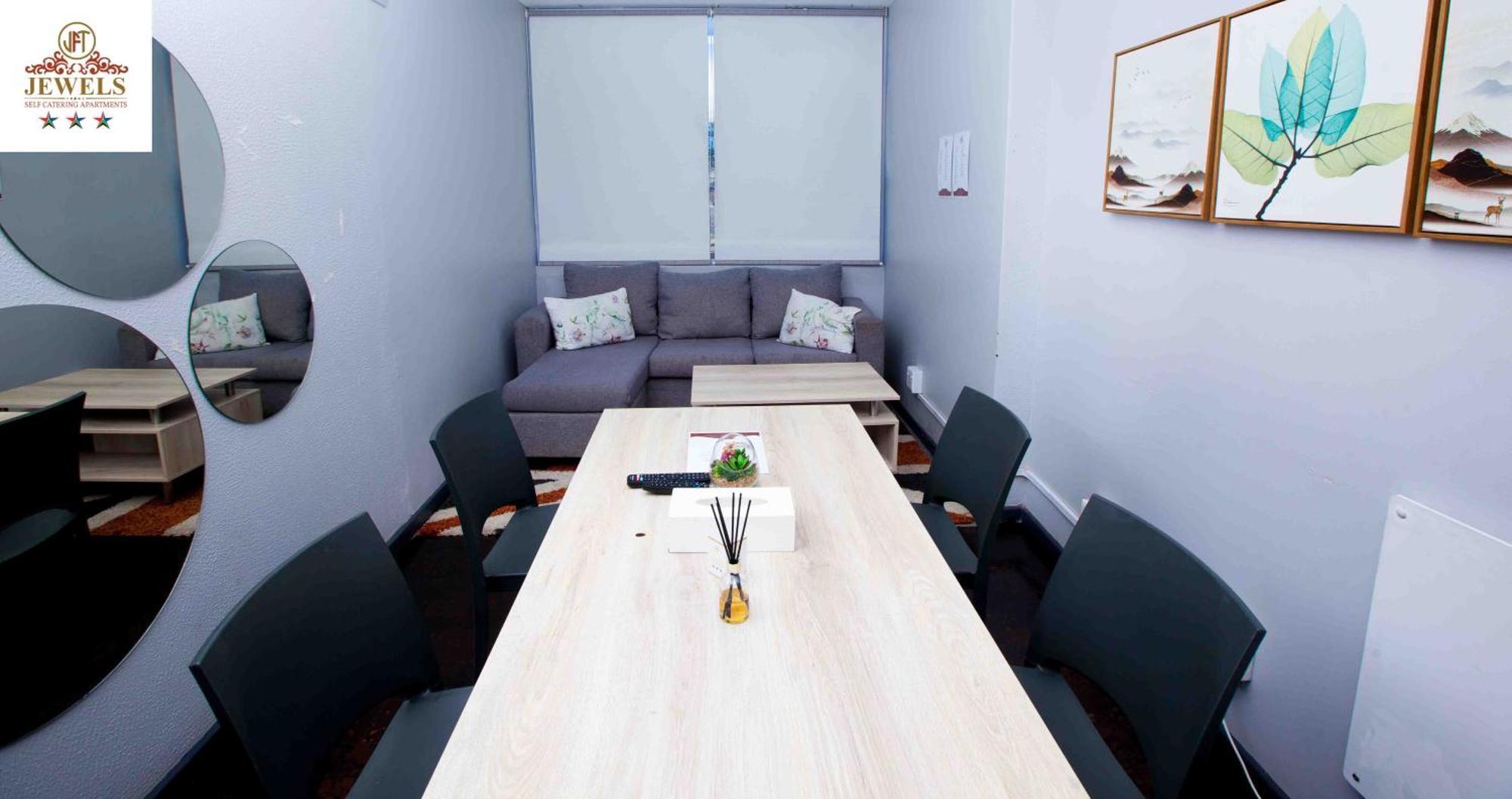Bed and Breakfast Jft Self Catering Units Іст-Лондон Екстер'єр фото