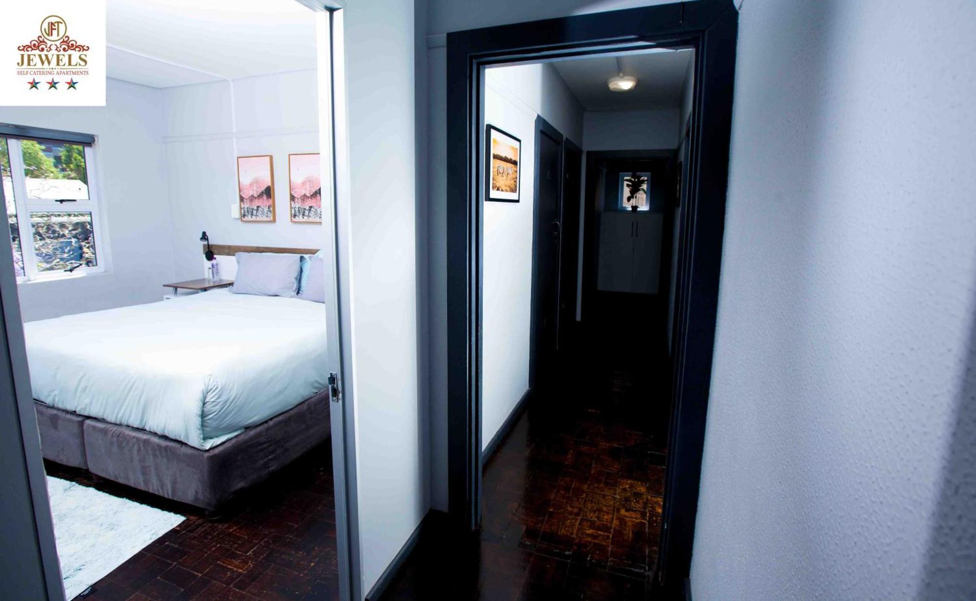 Bed and Breakfast Jft Self Catering Units Іст-Лондон Екстер'єр фото