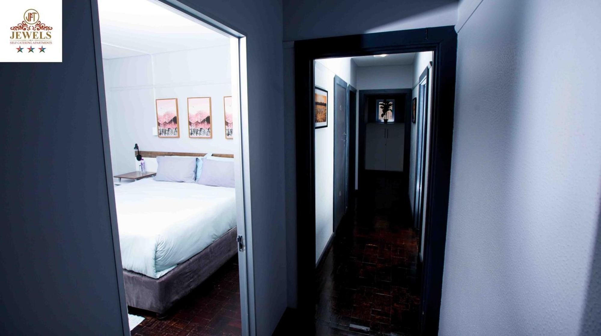 Bed and Breakfast Jft Self Catering Units Іст-Лондон Екстер'єр фото
